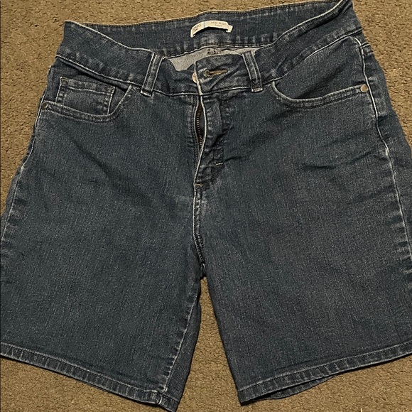 Lee Riders Mid Rise Denim Shorts - Picture 1 of 4